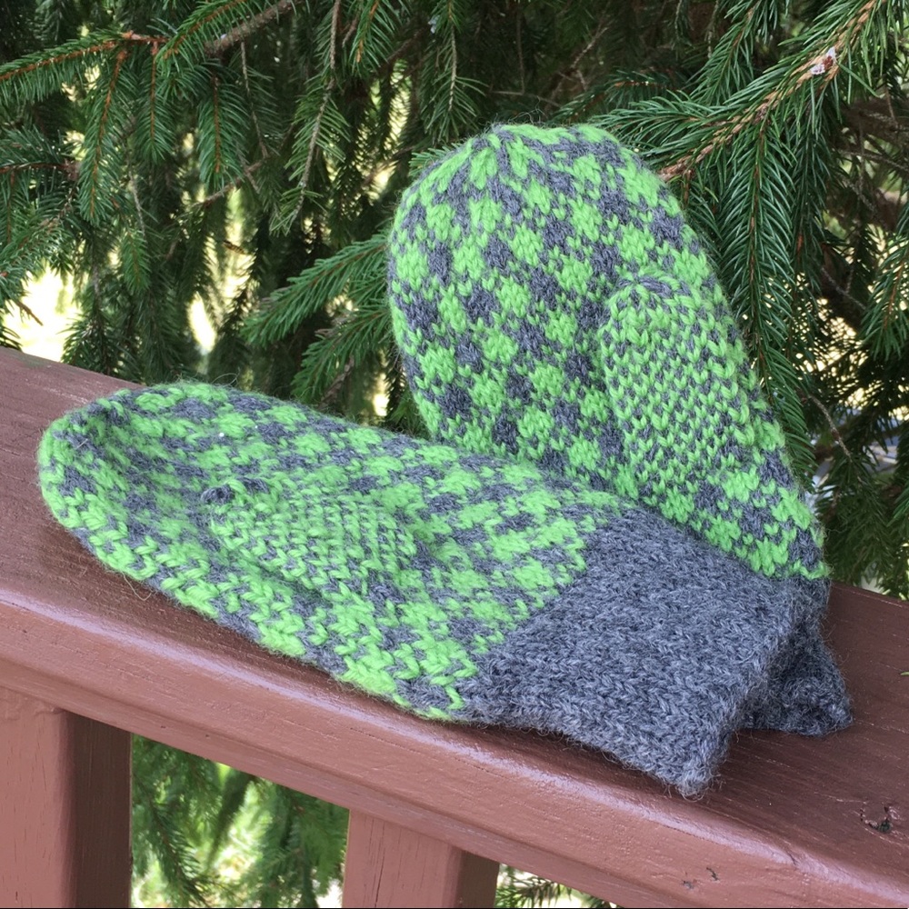 Green& grey hand-knitted mittens